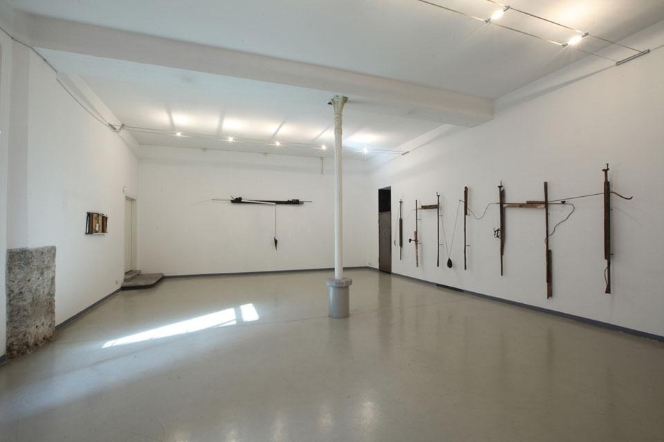 Allestimento della mostra In-Es, Giuseppe Maraniello. Fino al 19 luglio 2012 presso la Galleria Lorenzelli Arte, Milano. Photo B. Bani
