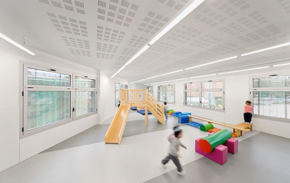 Espinet Ubach Arquitectes, Asilo Xiroi, Barcellona, Spagna. Fotografia <a href= "http://www.pedropegenaute.es/" target="_blank">©pegenaute</a> 