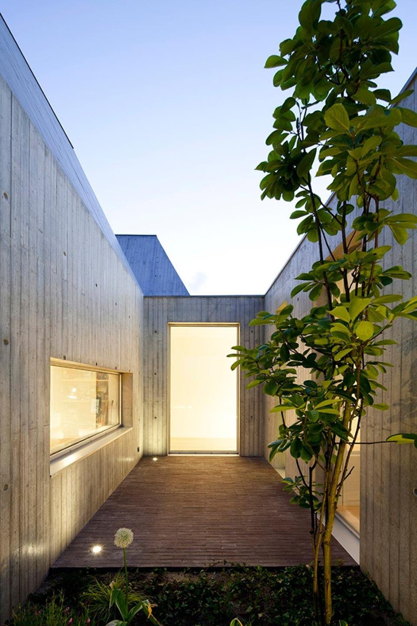 Paula Santos, Casa a Ovar, Portogallo