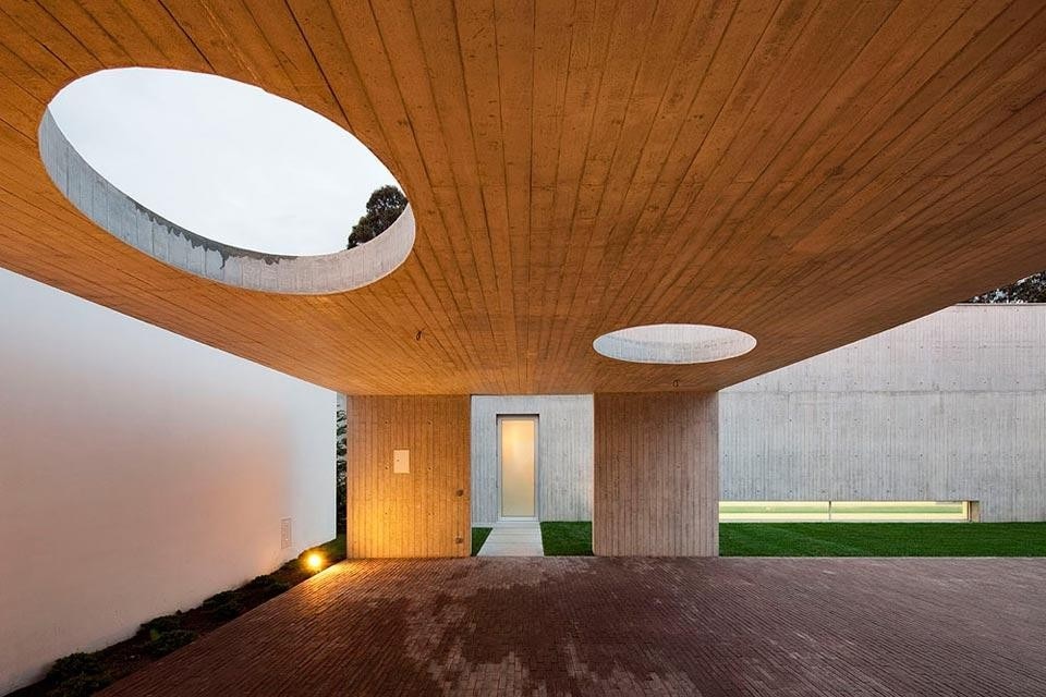 Paula Santos, Casa a Ovar, Portogallo