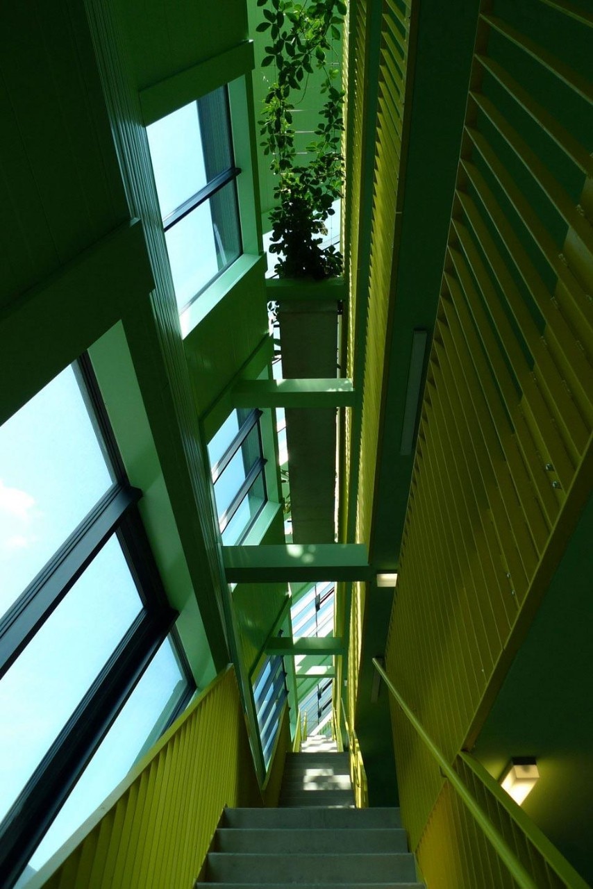 Artec, complesso residenziale a ridosso di una sopraelevata, Vienna 2012