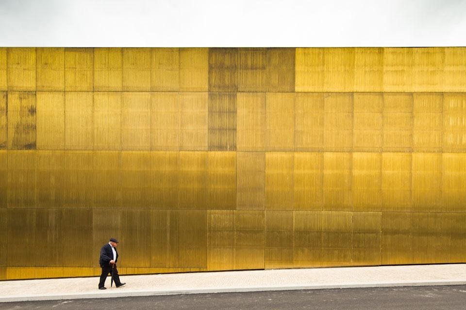 Pitágoras Arquitectos, Piattaforma per le arti e la creatività presso il Jose de Guimarães International Center for the Arts, Guimarães, Portogallo