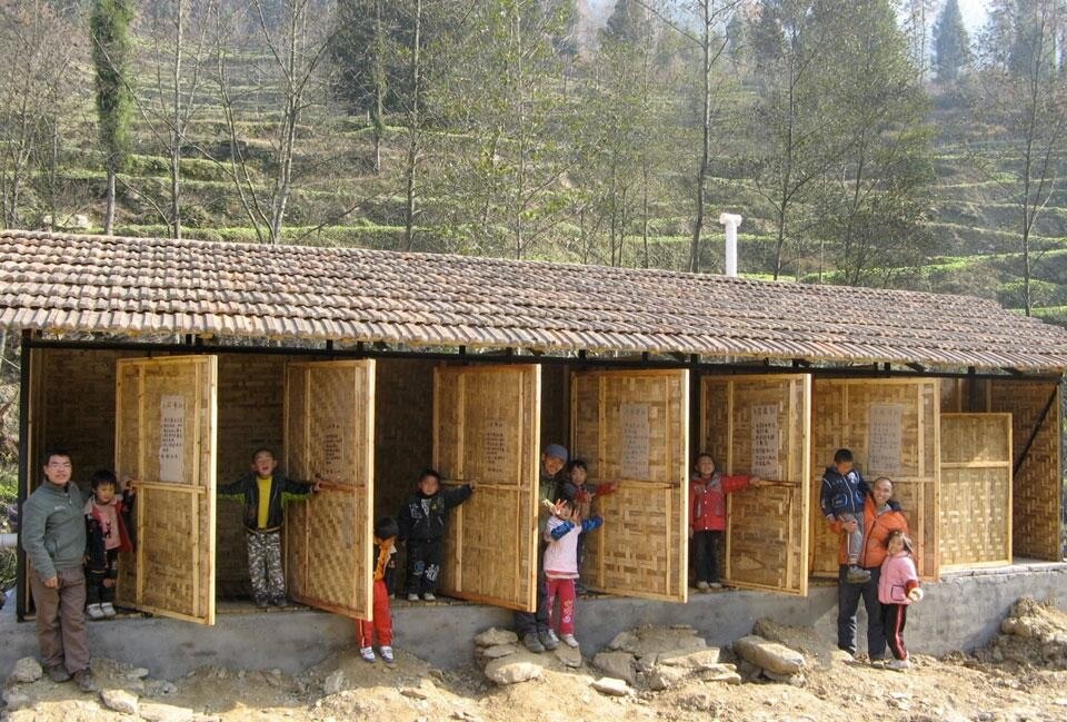 Bagni separati per urine e feci, Sichuan. Photo Hsieh Ying-Chun, Rural Architecture Studio e Atelier 3


