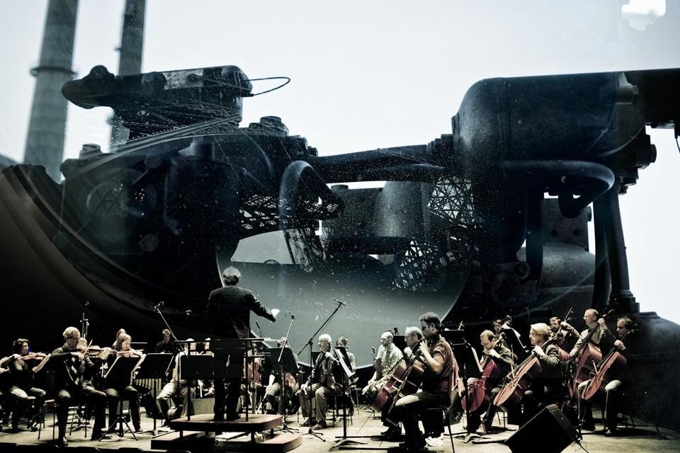 Herman Kolgen <i>Train Fragments</i>