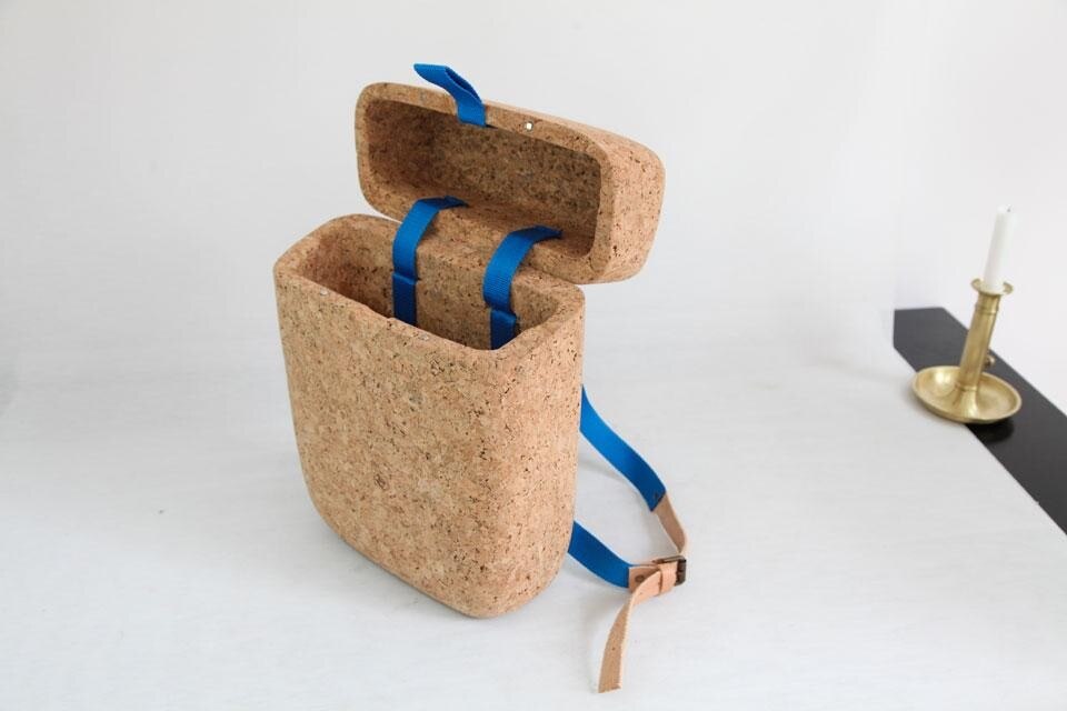 Inrou di Rui Pereira e Ryosuke Fukusada. Selezionato tra i 20 finalisti del concorso "The future of cork applications" organizzato da Domaine de Boisbuchet in collaborazione con l'azienda Corticeira Amorim e coordinato dallo studio Pedrita