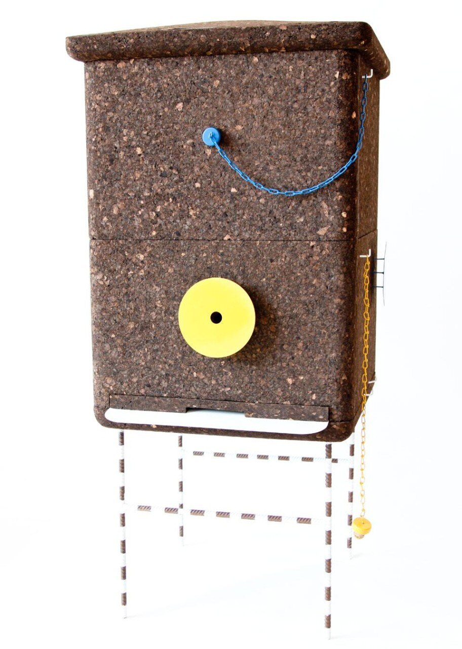 Cork Beehive di Anna Loskiewicz. Vincitrice del concorso "The future of cork applications" organizzato da Domaine de Boisbuchet in collaborazione con l'azienda Corticeira Amorim e coordinato dallo studio Pedrita