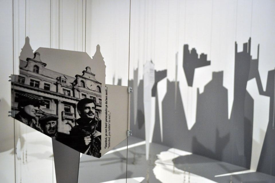 Vista della mostra "Musibet" curata da Emre Arolat a Istanbul Modern