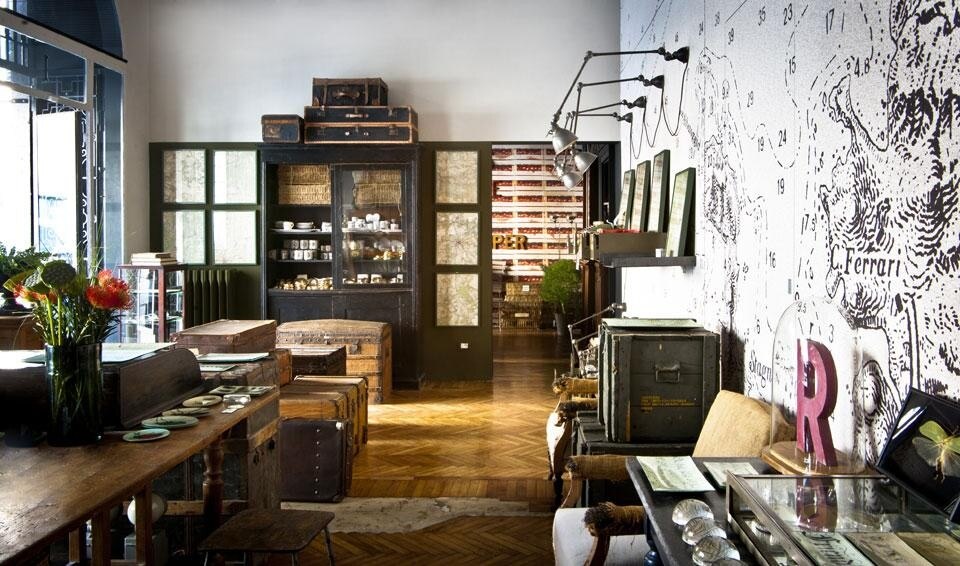 Raw Brera, lo spazio ideato da Paolo Badesco in collaborazione con Costantino Affuso, da poco aperto a Milano in via Palermo 1 