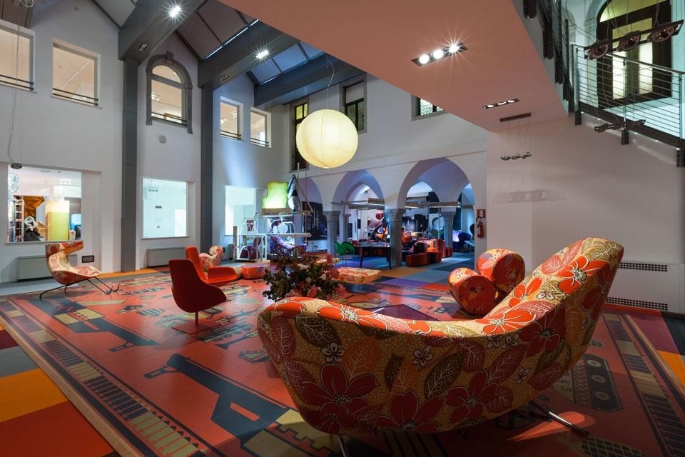 Il museo Casa Cavazzini, Udine e le opere Moroso; Michael Lin, Spring 2003, 2003
