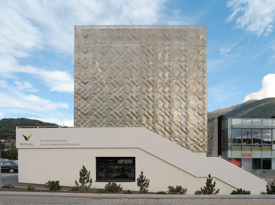 Wolfgang Meraner e Martin Mutschlechner, Vertikale, palestra con parete per l'arrampicata, Bressanone, Italia 2012