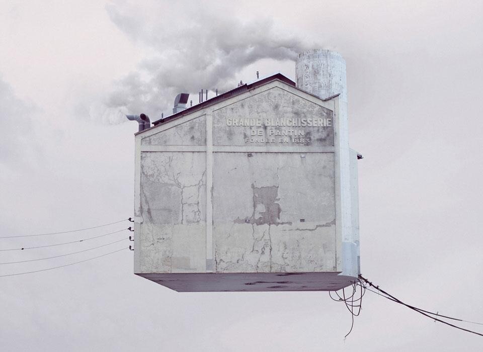 <i>Flying Houses – Blanchisserie</i>, Laurent Chéhère, 2012. In mostra alla Galerie Paris-Beijing (Parigi) fino al 4 dicembre 2012 