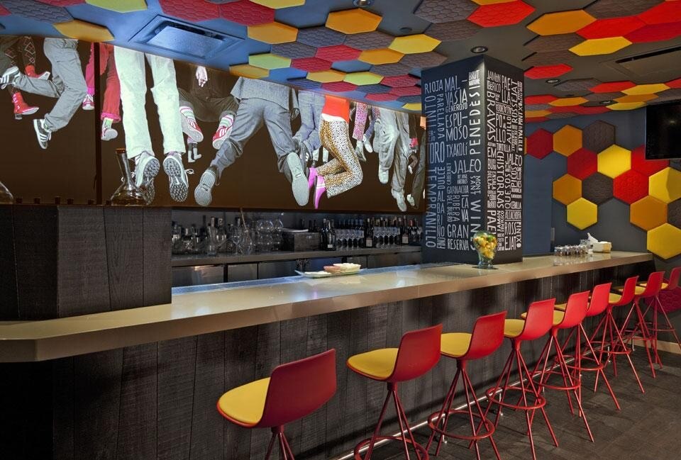 Capella Garcia Arquitectura, ristorante Jaleo, Washington DC, USA, 2012