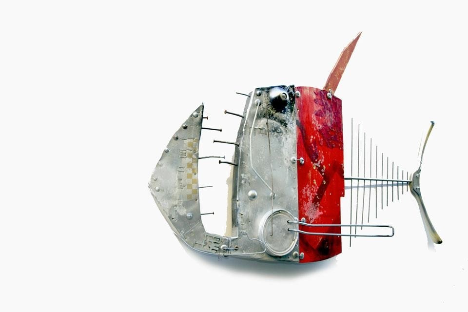 In apertura: Stefano Pilato, <i>Pesce B</i>. Qui sopra: Stefano Pilato, <i>Pesce mezzo e mezzo</i>
