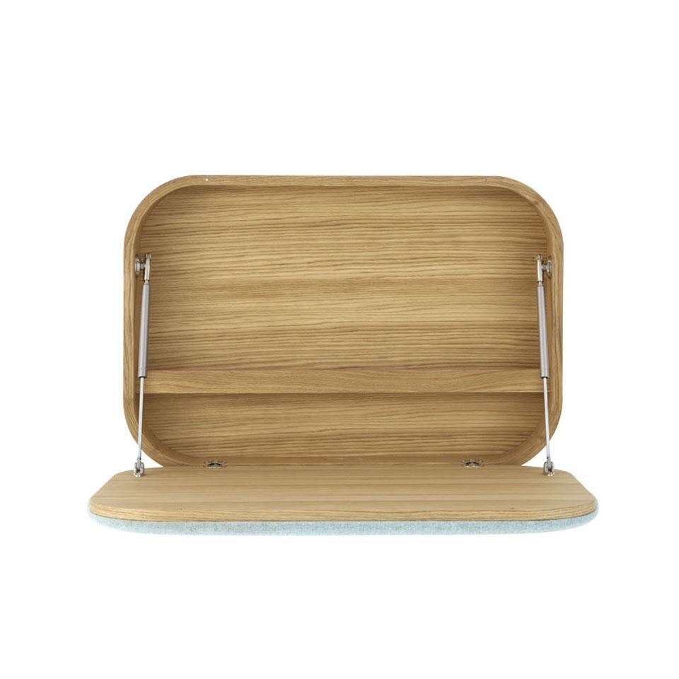GamFratesi, mensola da parete Nubo per Ligne Roset GamFratesi, mensola da parete Nubo per Ligne Roset