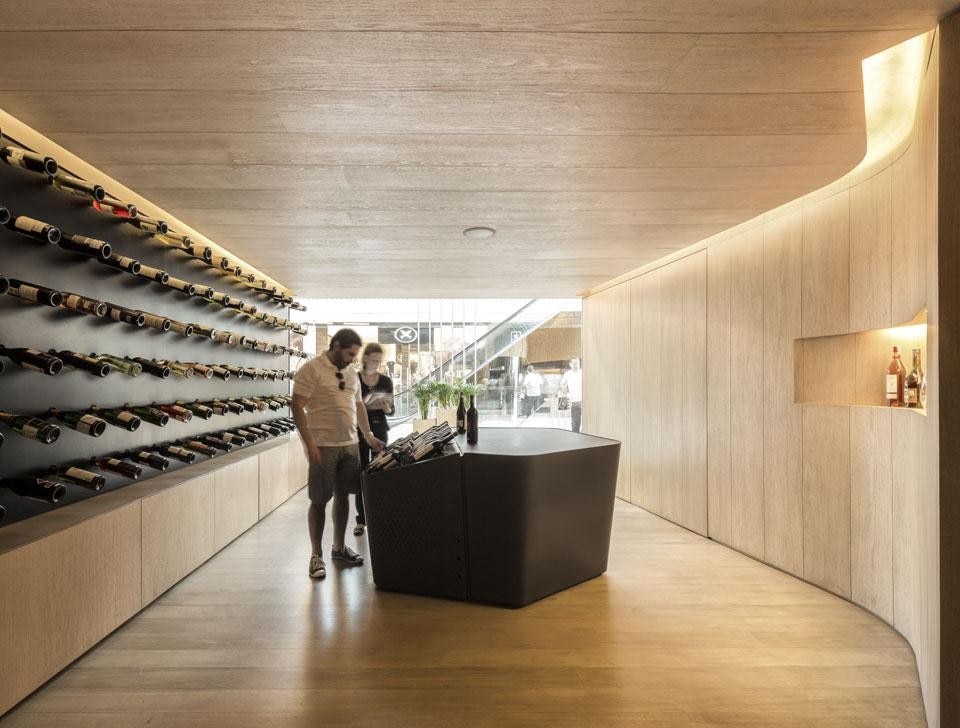 Studio Arthur Casas, Mistral Wine Shop, San Paolo, 2012