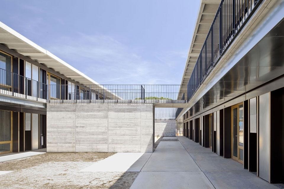 dataAE, Student Housing all'interno del campus ETSAV, Sant Cugat del Vallès, Barcellona, Spagna 2012