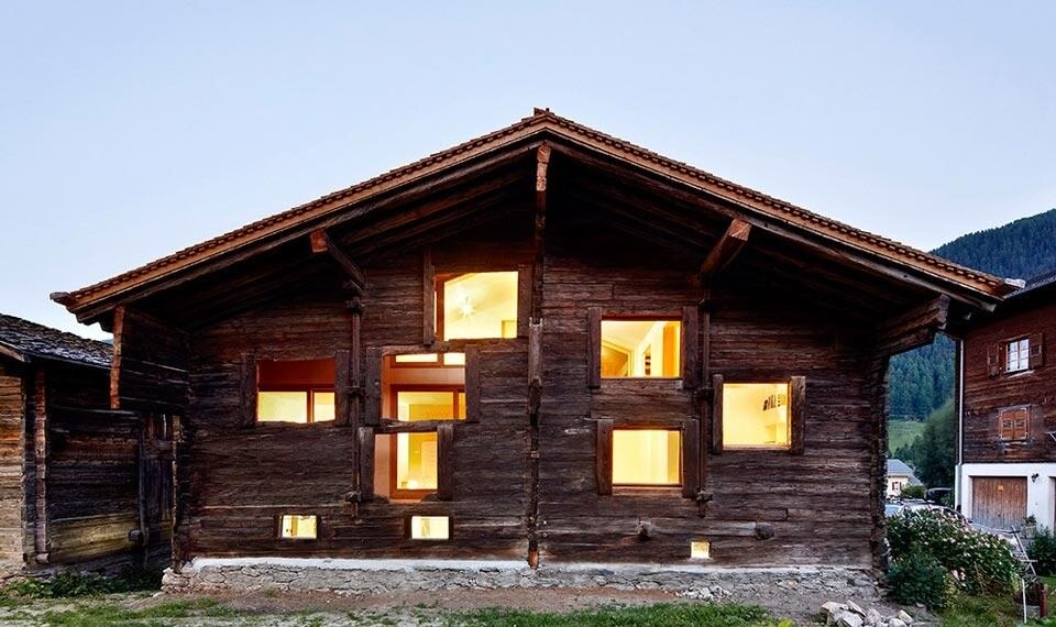 Camponovo Baumgartner Architekten, Casa C, un fienile ristrutturato, Reckingen, Wallis, Svizzera 2012