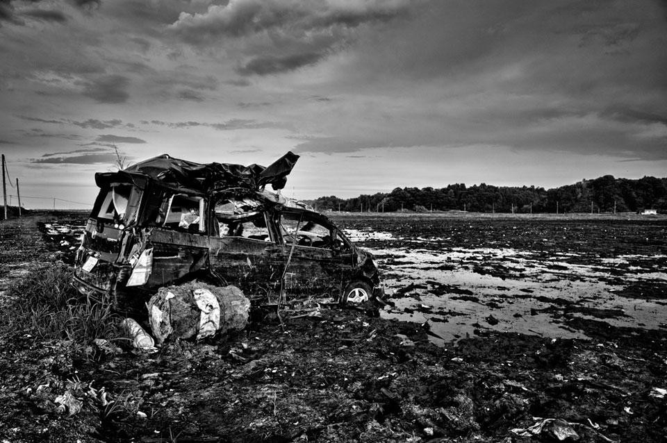 Pierpaolo Mittica, <i>Effetti dello tsunami lungo la costa, Odaka</i>, dalla serie <i>Fukushima ‘No-Go zone’</i>, 2011