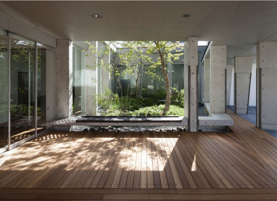 Acaa: Lifted-garden House