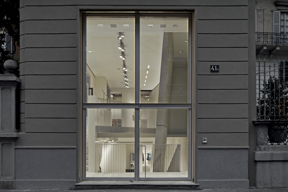 Tadao Ando, showroom Duvetica, Milano