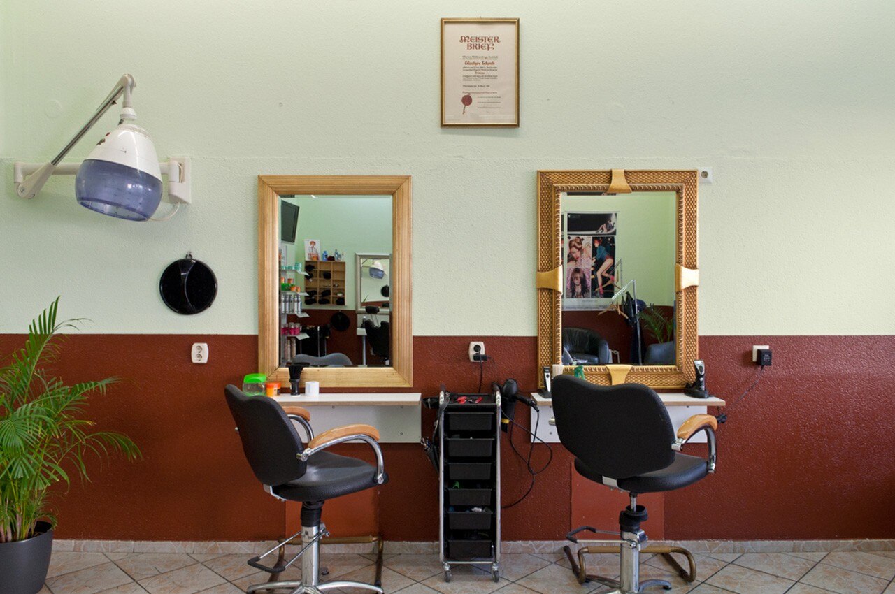 Corinna Von Der Groeben, Hairdressers in Karlsruhe, 2011, C-PrintSerie