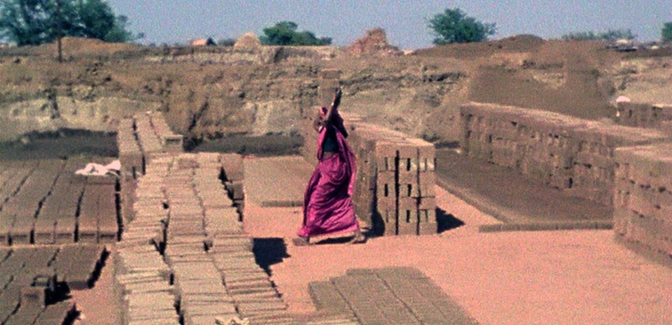 <i>Comparison via a Third</i> © Harun Farocki, 2007