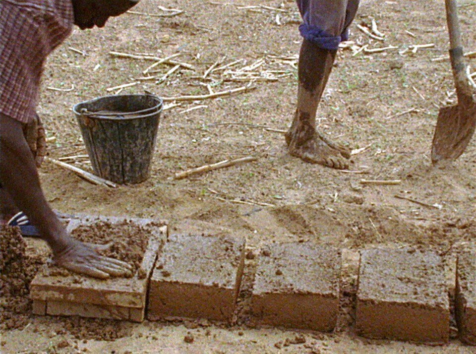 <i>Comparison via a Third</i> © Harun Farocki, 2007