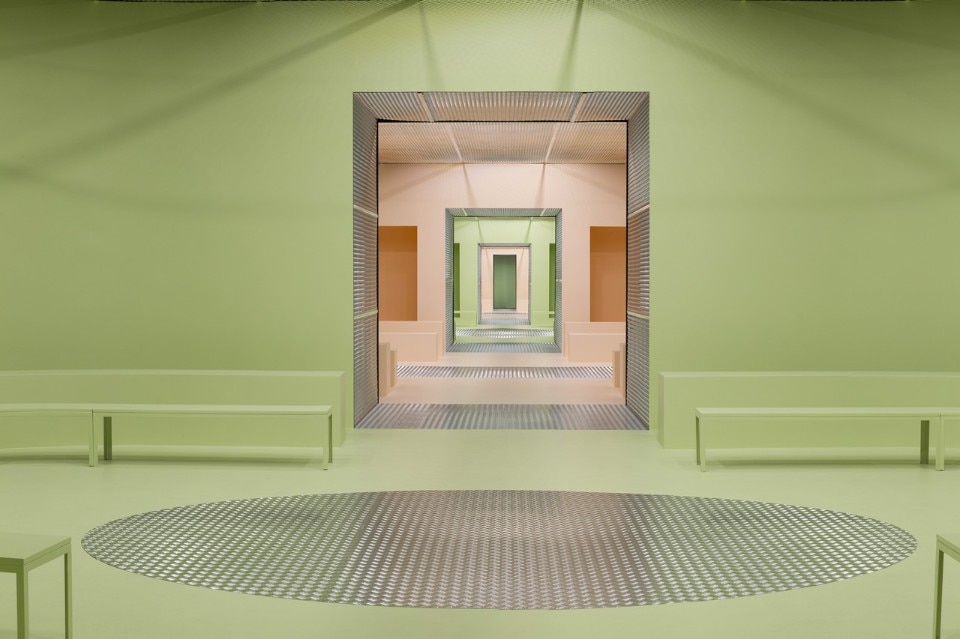 AMO, Il Palazzo Infinito, Prada Donna AI 2015, spazio sfilata