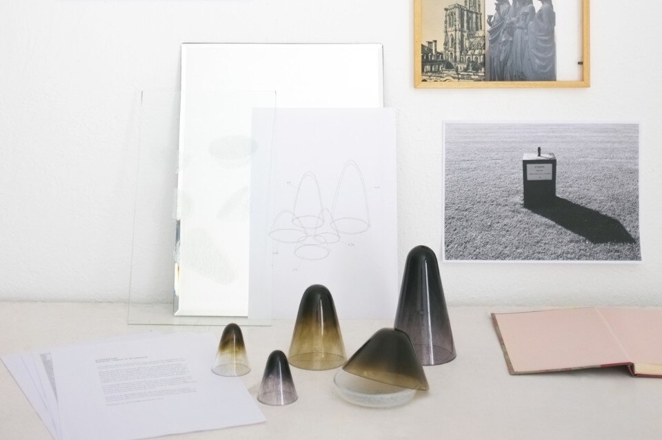 Celia-Hannes, Emissaire