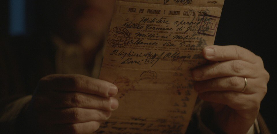 Adrian Paci e Roland Seijko, <i>Sue Proprie Mani</i>, 2015