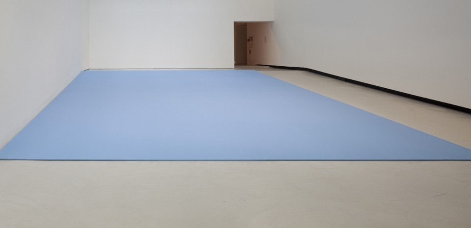 Ettore Spalletti, <i>Voce bassa</i>, 2014. Photo Werner J. Hannappel. Courtesy Fondazione MAXXI, Roma