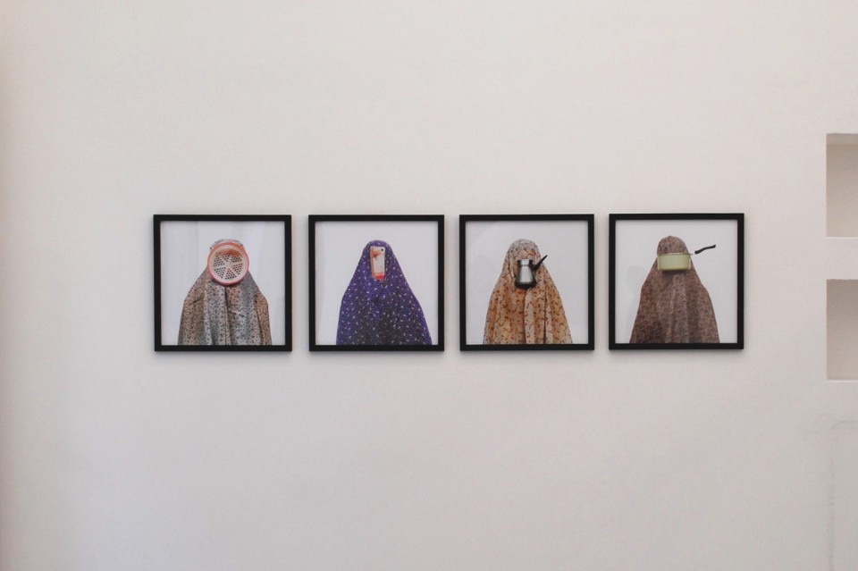 Shadi Ghadirian, “The Others Me”, vista dell’allestimento alle Officine dell’Immagine. Courtesy l’artista e Officine dell’Immagine, Milano. Photo © Filippo Balla