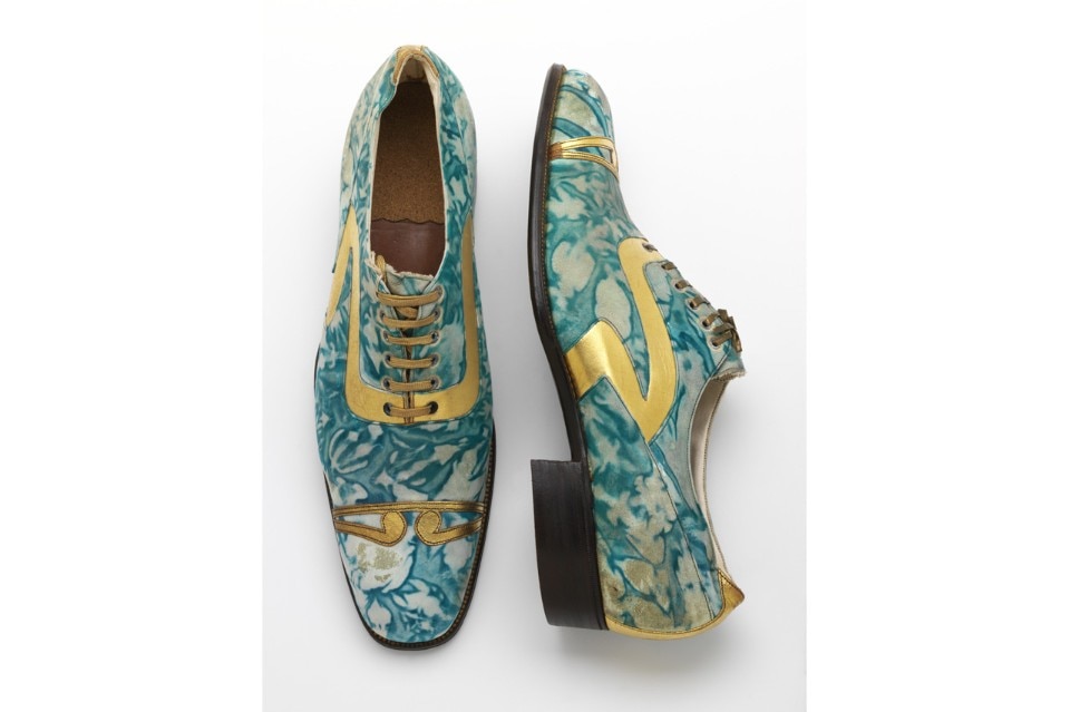 Shoes: Pleasure and Pain