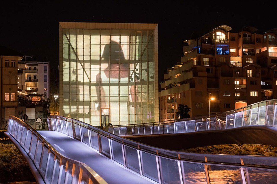 Robert Breer, <i>Eyewash</i>, 1959, Museion Facciata mediale 2015. Courtesy gb agency Foto Luca Meneghel