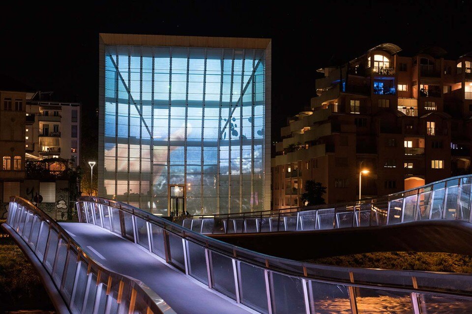 Robert Breer, <i>Eyewash</i>, 1959, Museion Facciata mediale 2015. Courtesy gb agency Foto Luca Meneghel