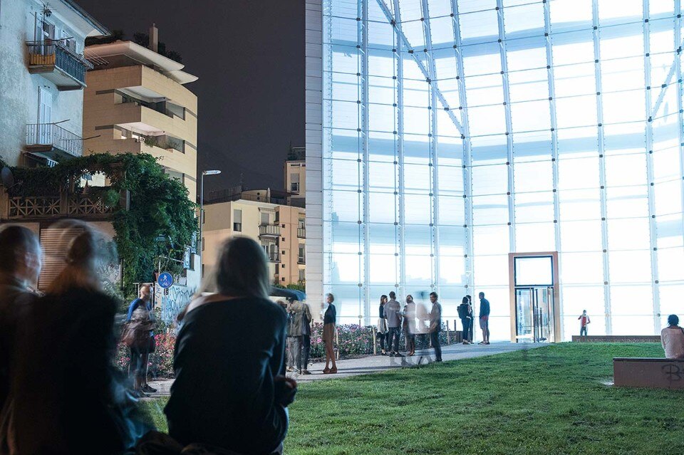 Robert Breer, <i>Eyewash</i>, 1959, Museion Facciata mediale 2015. Courtesy gb agency Foto Luca Meneghel