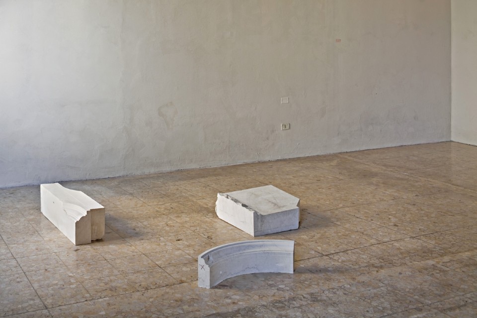 Madoka Furuhashi, <i>Il Quarto Stato</i>, 2015, Botticino With Partial Cuts, White Turkish Limestone With Partial Cuts courtesy Beyond Entropy