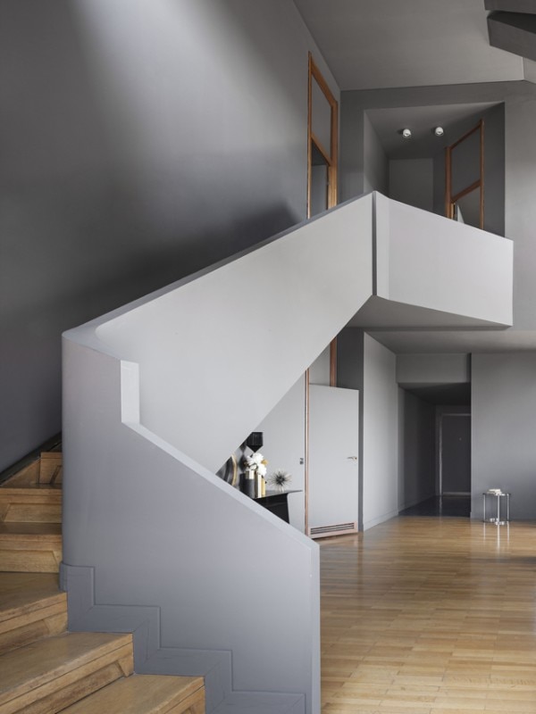 L'allestimento di Piero Lissoni per l’attico al 25° piano della Torre Velasca. Photo Santi Caleca