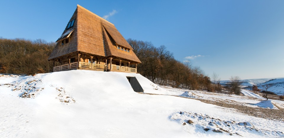 ArhiBox, Wooden house reconversion, Vultureni, Cluj, Romania