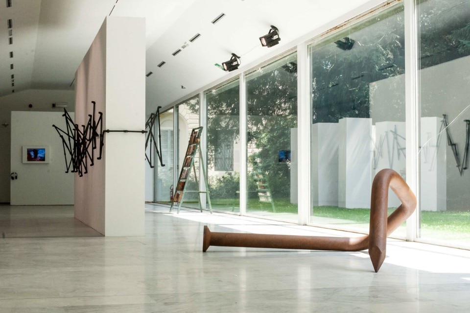 LOS CARPINTEROS, Clavo siete, 2015, veduta dell'installazione