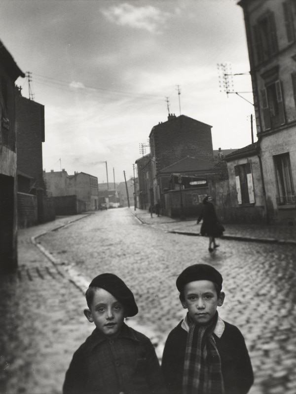 Louis Stettner, Aubervilliers, France 1947 Collection Centre Pompidou, Musée national d’art moderne, Paris. Achat en 2013 ©Centre Pompidou/Dist. RMN-GP ©Louis Stettner