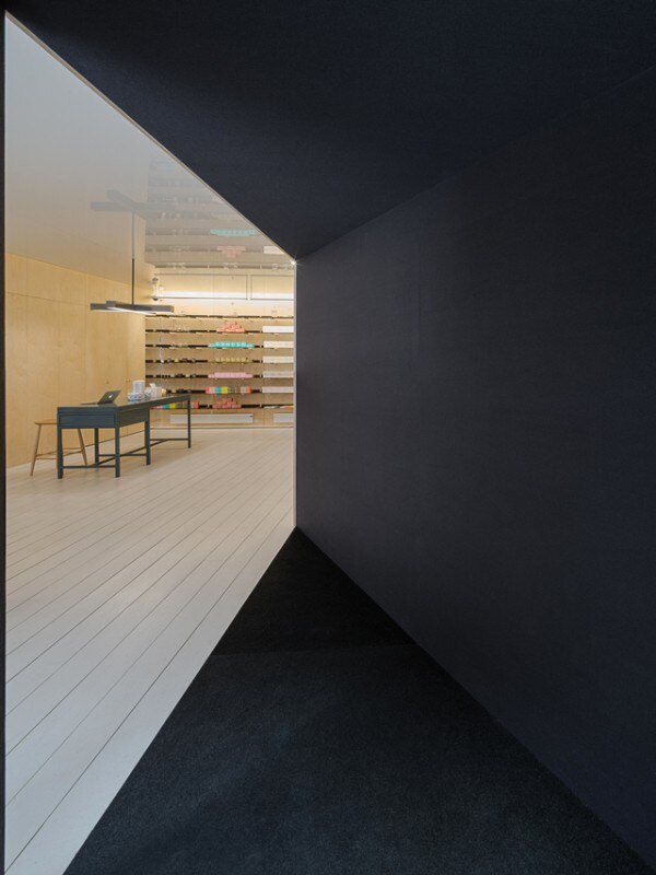 Jonathan Tuckey Design, Malin + Goetz Monmouth, Londra, 2016