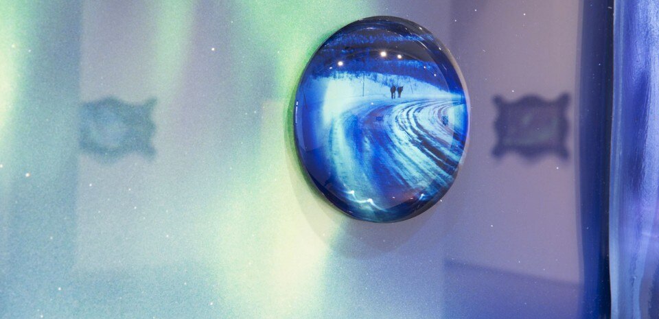 Chiara Dynys. Look Afar, veduta dell'installazione alla M77 Gallery, Milano, 2016