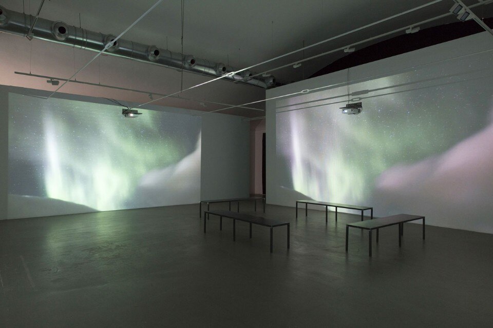 Chiara Dynys. Look Afar, veduta dell'installazione alla M77 Gallery, Milano, 2016