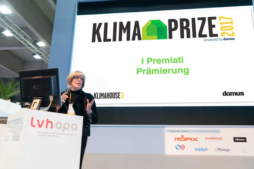 Donatella Bollani, vicedirettrice di Domus, annuncia i progettisti premiati