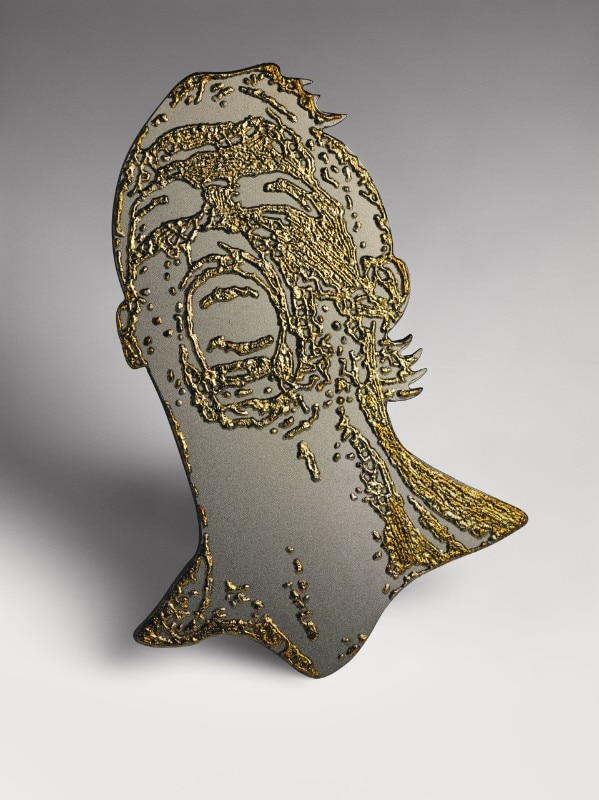 Gijs Bakker, <i>Ronaldo</i>, spilla, 2013. Oro giallo 750, saldato a laser su titanio, 100 x 70 x 7 mm, edizione di cinque