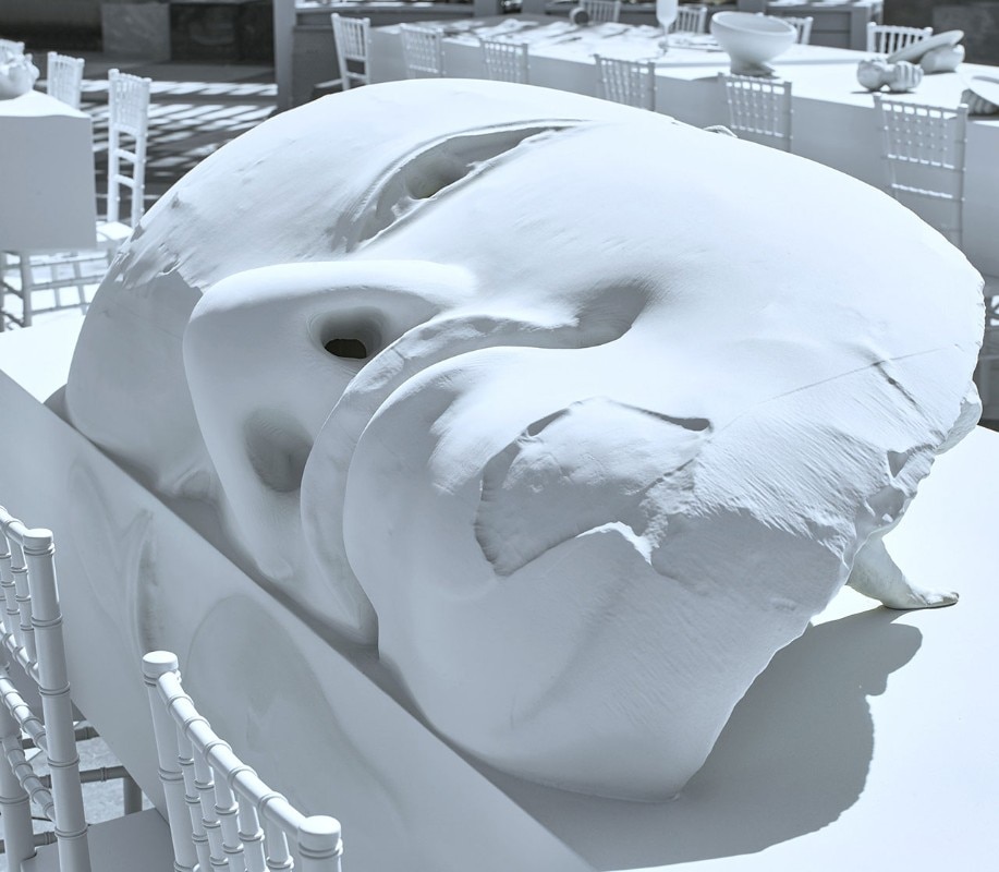 Adrián Villar Rojas, <i>The Roof Garden Commission: Adrián Villar Rojas, The Theater of Disappearance</i>. Vista dell'installazione, The Metropolitan Museum of Art, 2017. Courtesy of the artist; Marian Goodman Gallery; e Kurimanzutto, Città del Messico. Photo Jörg Baumann