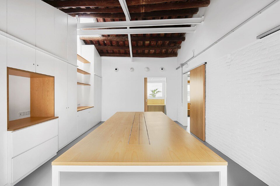 Flexoarquitectura, Bodegas Rosàs, Rubí, Spagna, 2016