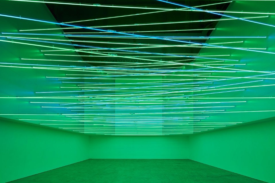 Fig.13 Lucio Fontana, Fonti di energia, soffitto al neon per “Italia 61”, a Torino, 1961/2017, veduta dell’installazione in Pirelli HangarBicocca, Milano, 2017. Courtesy Pirelli HangarBicocca, Milano. © Fondazione Lucio Fontana