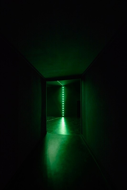 Fig.12 Lucio Fontana, Ambiente spaziale, 1966/2017, veduta dell’installazione in Pirelli HangarBicocca, Milano, 2017. Courtesy of Pirelli HangarBicocca, Milano. © Fondazione Lucio Fontana